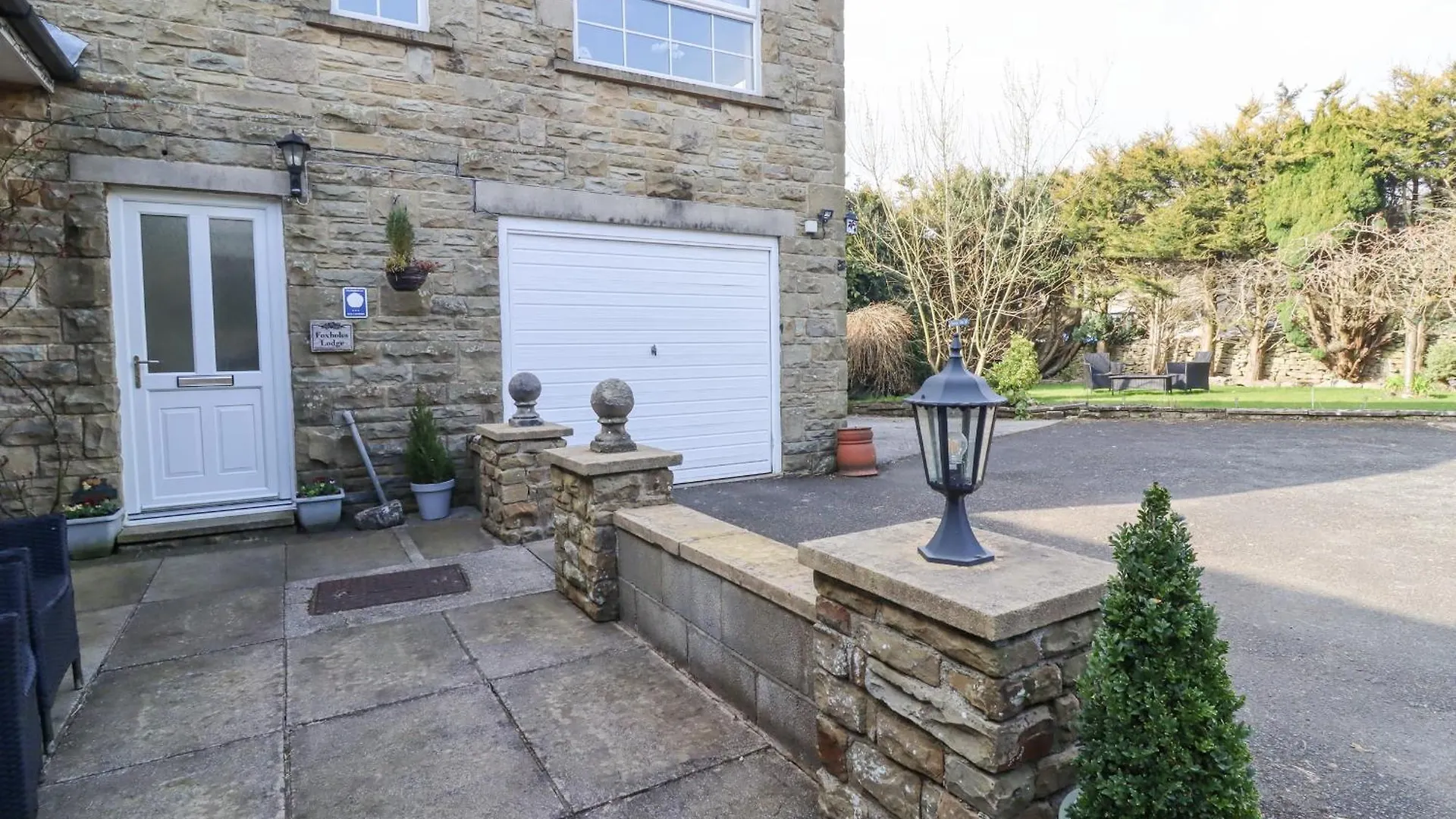 Foxholes Lodge Settle